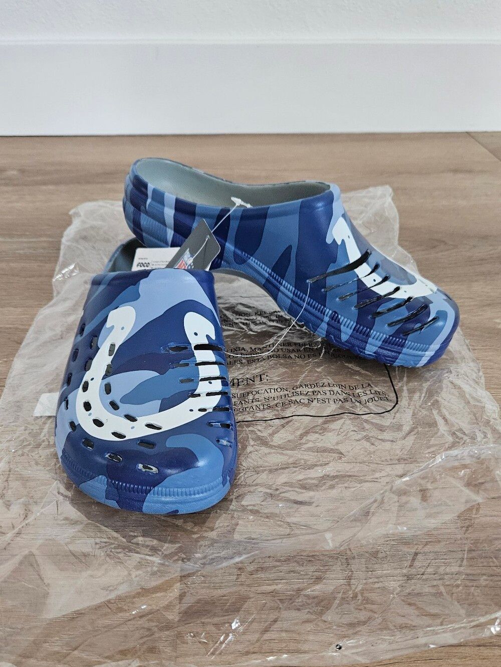 Foco NFL Colts Blue Camo Slip-On Clogs Size S 7-8
